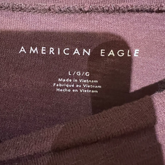 American Eagle Outfitters long sleeve burgundy tee size large EUC - Picture 3 of 4